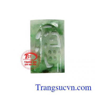 Cẩm thạch mang đến sự tinh khiết, ngọt ngào và nuôi dưỡng năng lượng may mắn và yêu thương cho người đeo