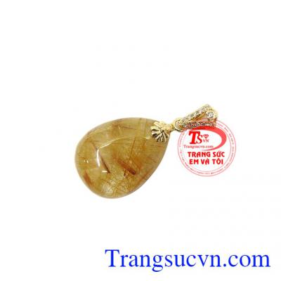 Thạch anh tóc vàng công dụng là kích thích tư duy làm việc, tăng chí tiến thủ cho người đeo