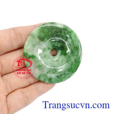 Mặt ngọc thiên nhiên may mắn