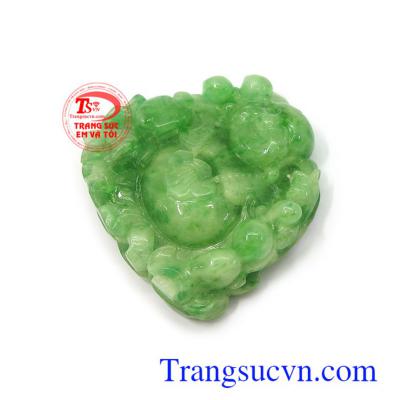 Mặt phật Di Lặc cẩm thạch thịnh vượng là biểu tượng tuyệt đối của hạnh phúc, tài lộc và thịnh vượng, được mọi người lựa chọn là lá bùa hộ mệnh của bản thân