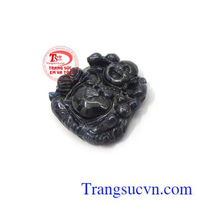 Mặt phật Di Lặc sapphire bình an được coi là biểu tượng của sự hài hòa, niềm vui vô tư lự, chỉ cần nhìn ngắm khuôn mặt Phật, người buồn phiền cũng có thể thấy vui lên