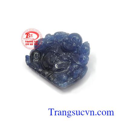 Mặt phật Di Lặc sapphire chiêu tài được nhiều người lựa chọn làm lá bùa hộ mệnh cho bản thân