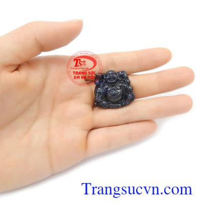Bởi vậy Mặt phật Di Lặc sapphire hạnh phúc được nhiều người lựa chọn như lá bùa hộ mệnh cho bản thân