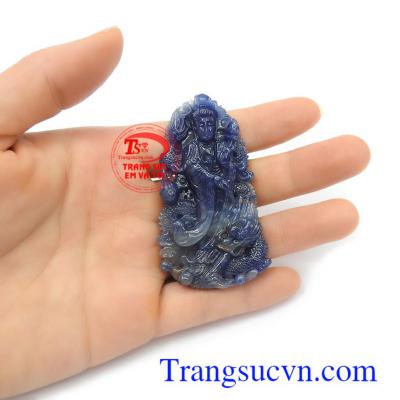 Mặt Quan Âm ngự long sapphire cát khí thiên nhiên cao cấp là sản phẩm rất được mọi người ưa chuộng