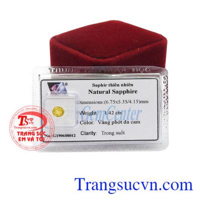 Mặt Sapphire vàng thiên nhiên thích hợp làm mặt nhẫn, hoa tai hoặc mặt dây.