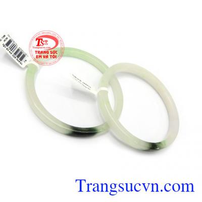 Ngọc cẩm thạch đôi phù hợp nhiều lứa tuổi và phong cách thời trang khác nhau