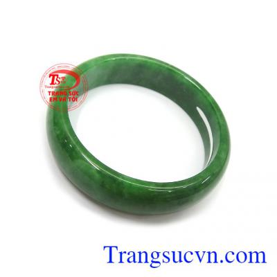 Vòng Ngọc Xanh Đốm là sản phẩm rất được phái đẹp ưa chuộng từ xưa đến nay