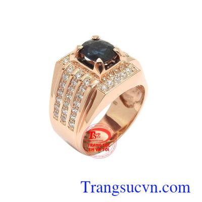 Nhẫn nam vàng hồng sapphire may mắn chế tác công nghệ cao cấp, đá sapphire thiên nhiên là lá bùa may mắn cho người mệnh mộc, mệnh thủy