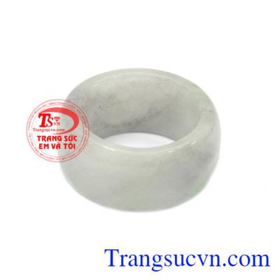 Nhẫn ngọc cẩm thạch trí tuệ với 100% đá ngọc cẩm thạch thiên nhiên đem lại cho bạn một tinh thần,trí tuệ minh mẫn.