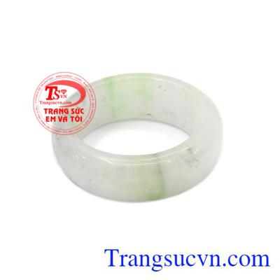 Bán nhẫn Ngọc Màu Trắng 20ly ngọc cẩm thạch đã qua xử lý.