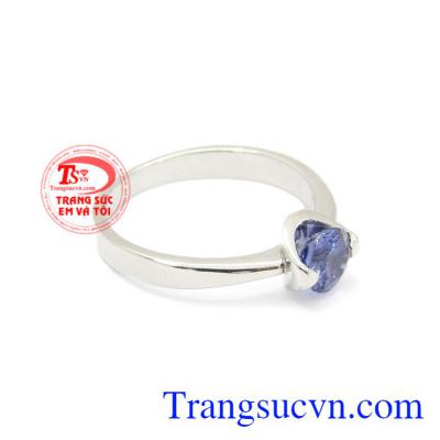 Nhẫn nữ Sapphire vàng trắng đẹp hợp thời trang.
