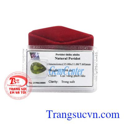 Peridot thiên nhiên mệnh hỏa mang lại sức sống, niềm hy vọng vào tương lai.
