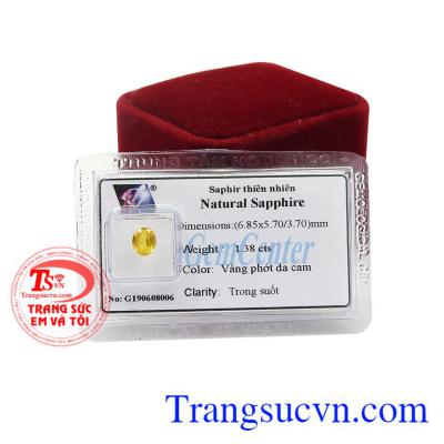 Saphire vàng mặt nhẫn là một món quà đầy ý nghĩa dành tặng cho người thân và bạn bè. 