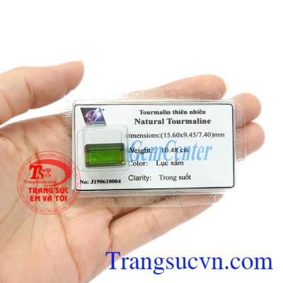 Đá tourmalin thiên nhiên giúp cân bằng cảm xúc, giải tỏa căng thẳng, đem lại cho người dùng giấc ngủ ngon và bình an. Tourmalin thiên nhiên độc đáo.