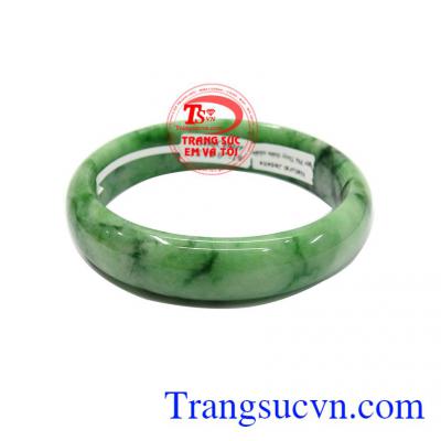 Vòng ngọc cẩm thạch thiên nhiên đeo tay đẹp là sản phẩm vòng ngọc cẩm thạch mang lại nhiều may mắn, sức khỏe cho người đeo