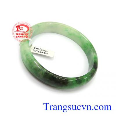 Vòng Ngọc Cẩm Thạch TN phù hợp nhiều phong cách và lứa tuổi khác nhau