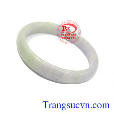 Vòng ngọc cẩm thạch trắng đục có thể bọc vàng sang trọng. Vòng ngọc cẩm thạch trắng đục có giấy kiểm định đá quý uy tín