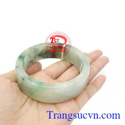 Vòng ngọc cẩm thạch vuông to