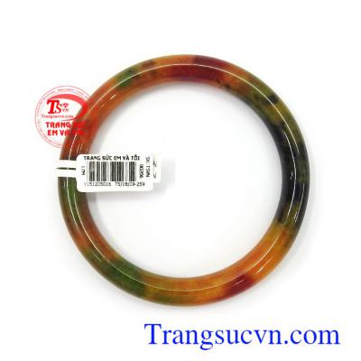 Vòng ngọc có kiểm định đeo thời trang, sang trọng và phong thủy, là món quà tặng ý nghĩa cho người yêu thương