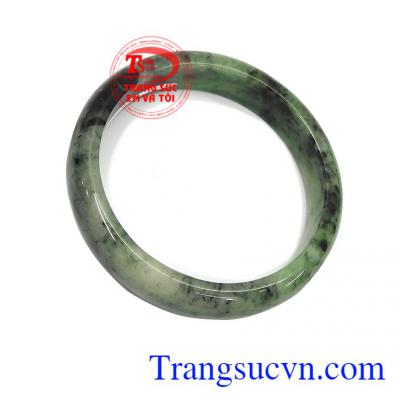 Ngọc cẩm thạch có khả năng phát ra từ trường có lợi cho sức khỏe của con người