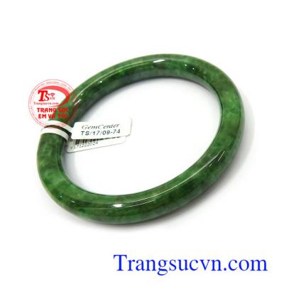 Vòng ngọc Jadeite mệnh Hỏa là món quà tuyệt vời cho một nửa mà bạn yêu thương