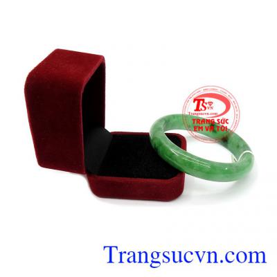 Vòng ngọc lục nhạt