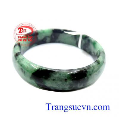 Vòng ngọc nữ xinh đeo tay đẹp