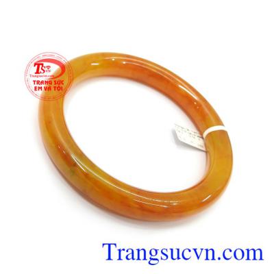 Vòng ngọc vàng cam size 58 là món quà tặng ý nghĩa cho người yêu thương