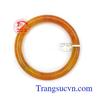 Vòng ngọc vàng cam size 58 màu sắc tươi sáng, độc đáo, chất lượng ngọc đảm bảo, phù hợp nhiều lứa tuổi và phong cách thời trang khác nhau