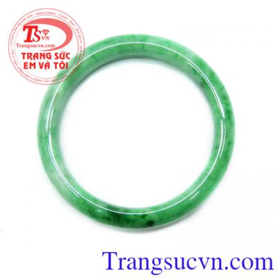 Vòng ngọc yêu thương