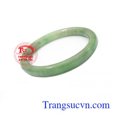 Sản phẩm thích hợp với nhiều mệnh, có tác dụng trong phong thủy