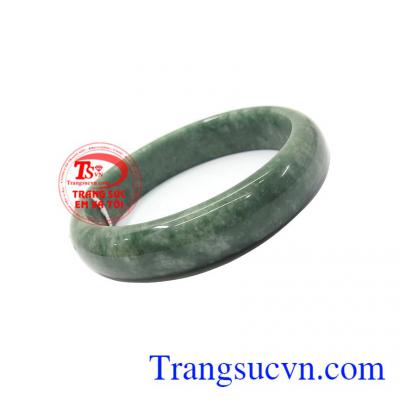 Vòng tay cẩm thạch thiên nhiên hợp phong thủy mang đến sự may mắn, bình an và thịnh vượng