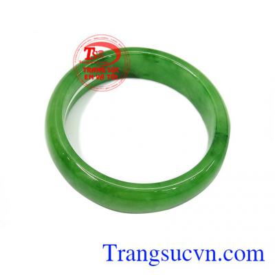 Ngọc cẩm thạch có khả năng phát ra từ trường có lợi cho sức khỏe của con người