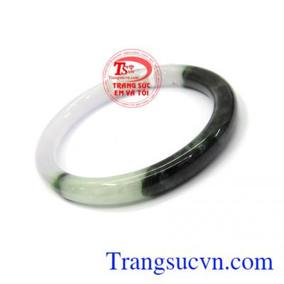 Ngọc cẩm thạch thiên nhiên được rất nhiều khách hàng yêu thích và chọn lựa