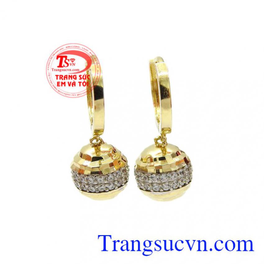 Hoa tai nữ xinh xắn