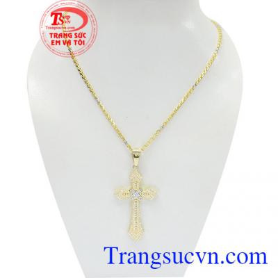 Bộ dây chuyền thánh giá đẹp là được chế tác độc đáo, tinh xảo và sắc nét và vô cùng tỉ mỉ