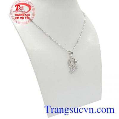 Bộ dây chuyền vàng tây đẹp là món quà ý nghĩa dành tặng bạn bè và người thân