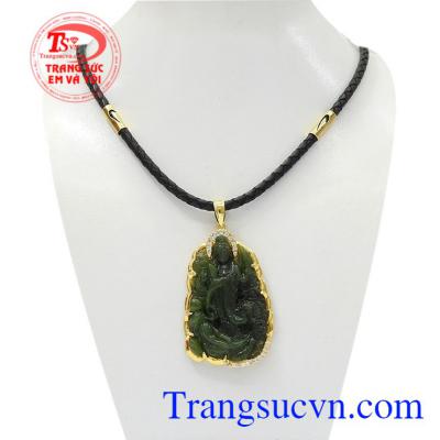 Bộ mặt dây quan âm Nephrite là sản phẩm đem lại may mắn, tài lộc cho người đeo.