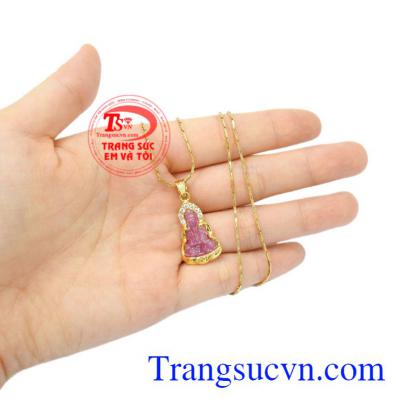 Bộ mặt dây quan âm ruby chất lượng.