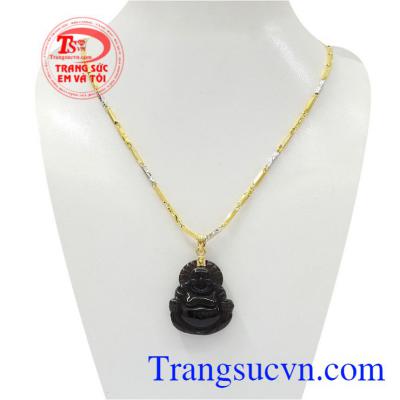 Bộ mặt dây vàng Di Lặc là sản phẩm hiện được nhiều người ưa chuộng đem lại nhiều may mắn cho người đeo.