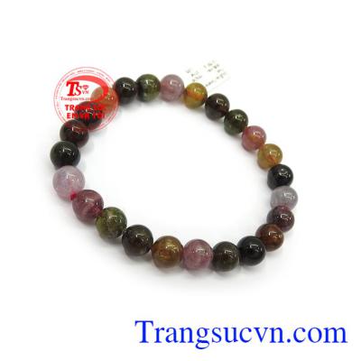 Chuỗi hạt Tourmaline đeo tay rất được phái đẹp ưa chuộng, luôn đeo bên mình như lá bùa hộ mệnh cho bản thân