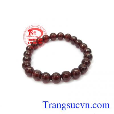 Chuỗi tay không chỉ đơn giản là trang sức mà theo phong thủy còn mang lại may mắn cho những người mệnh Thổ và mệnh Hỏa,Chuỗi tay Garnet 7 ly