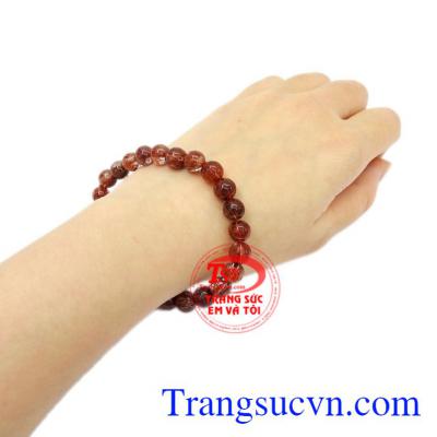 Chuỗi tay thạch anh tóc may mắn phong thủy, hợp thời trang.