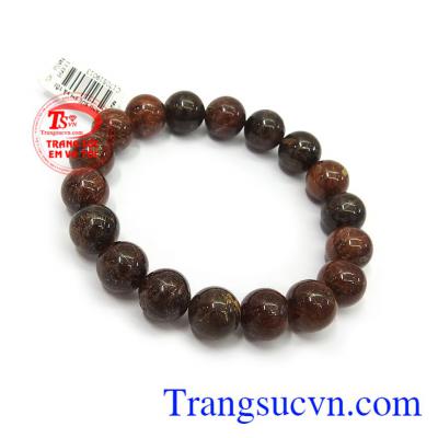 Chuỗi tay Thạch Anh Tóc Nâu 10 ly còn chứa nguồn năng lượng dồi dào, có tác dụng mang lại may mắn, bình an và tài lộc cho người đeo, là lá bùa hộ mệnh cho mỗi người