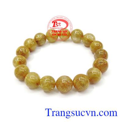 Chuỗi tay thạch anh tóc phong thủy là sản phẩm hiện đang được nhiều người ưu chuộng.