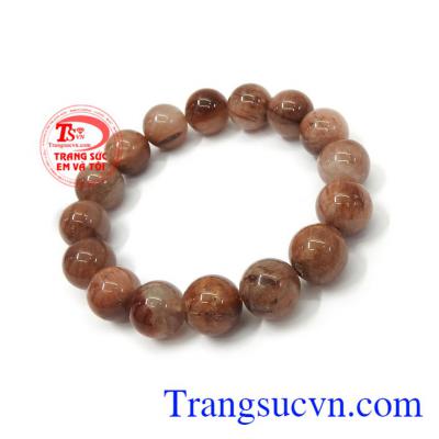 Chuỗi thạch anh tóc 12 ly có tác dụng mang lại may mắn, bình an và tài lộc cho người đeo