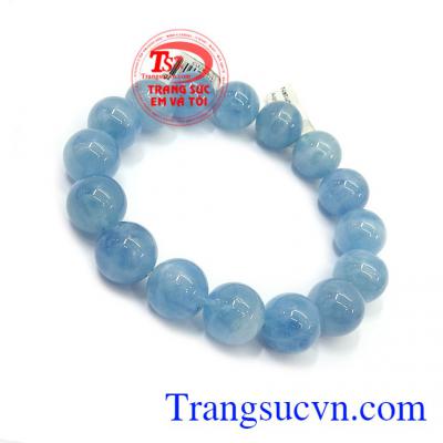 Đá Aquamarine là biểu tượng cho tình yêu và lòng chung thủy