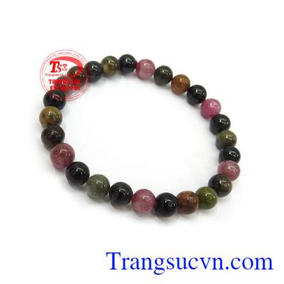 Đá Turamaline ngũ hành rất được phái đẹp ưa chuộng, sử dụng như lá bùa hộ mệnh cho bản thân