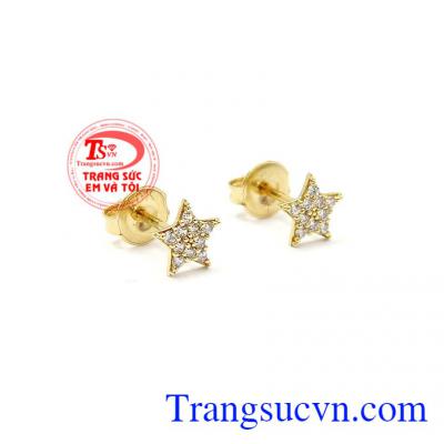 Sản phẩm mang phong cách trẻ trung, năng động, thích hợp làm quà tặng cho người phụ nữ của bạn,Hoa tai nữ vàng ngôi sao