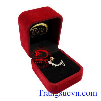 Hoa tai vàng năng động